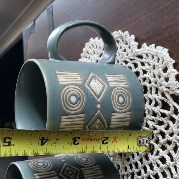 Vintage Pottery Barn Aztec Sgraffito Bongo Green Mugs - Picture 4 of 9
